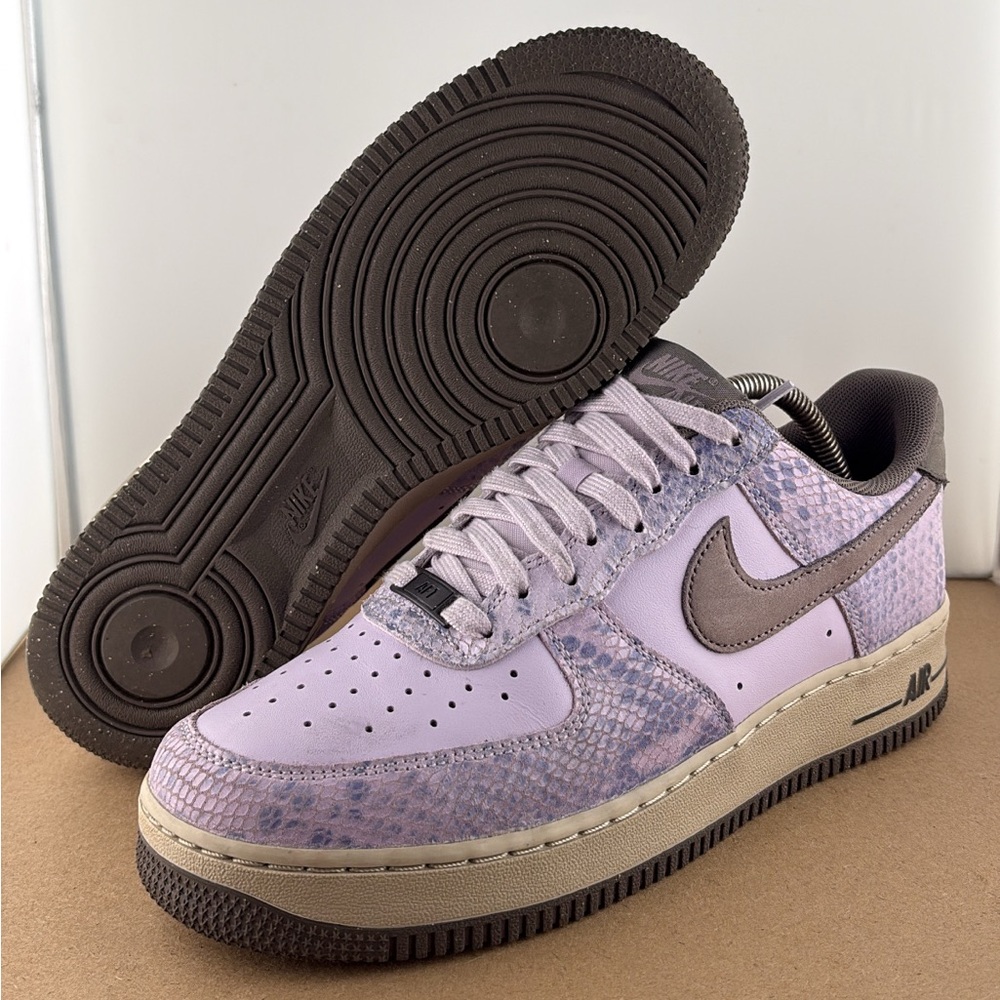 Nike Air Force 1 '07 LV8 Doll Taupe Grey Sanddrift (HF2898 500) Men's Size 8.5